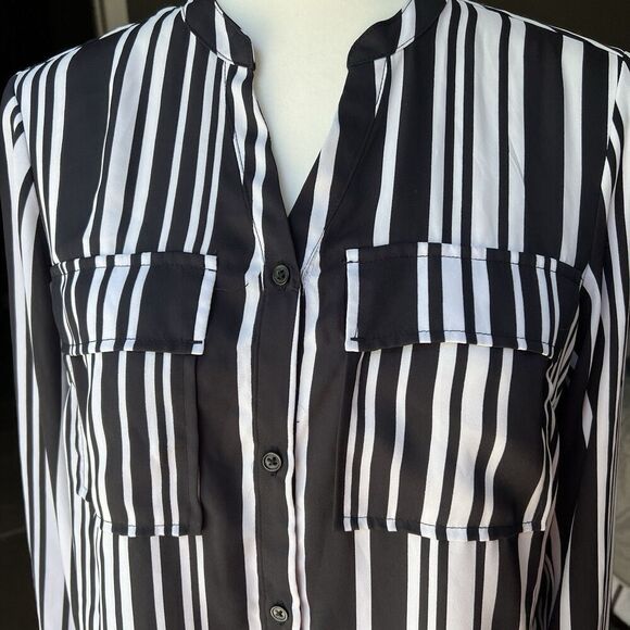 Jones New York Blouse Button Down Top Shirt Womens Collar Office Strip Sz Small - Picture 4 of 9